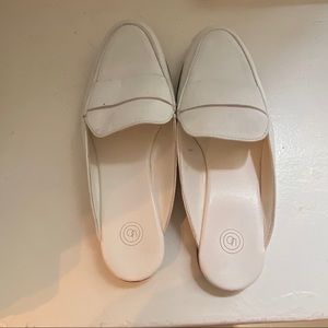NEVER WORN - White Mules
